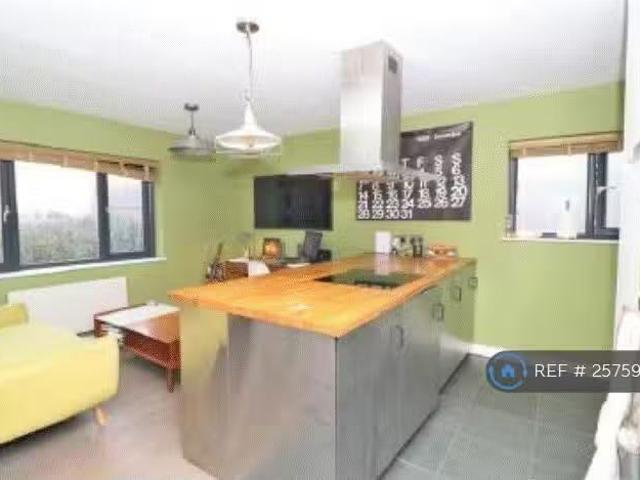 House for rent in Elmstead, Dale Hill