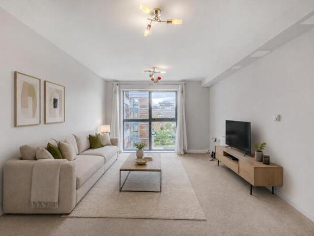 Flat for rent in Cat Hill