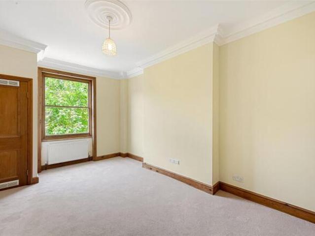 Flat for rent in Cat Hill