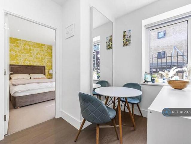 Flat for rent in Cat Hill