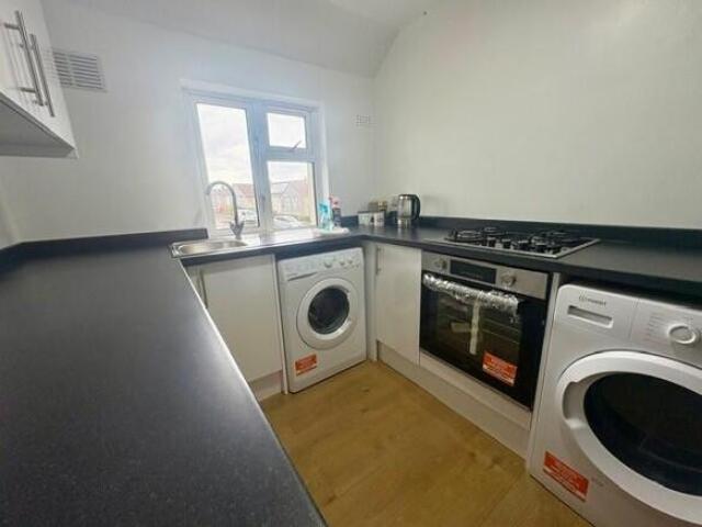 Flat for rent in Mount Wise