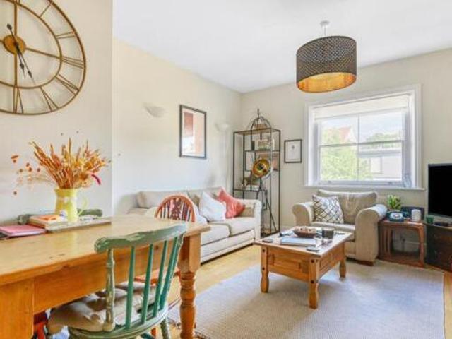 House for rent in Lower Green Esher, Blackhills