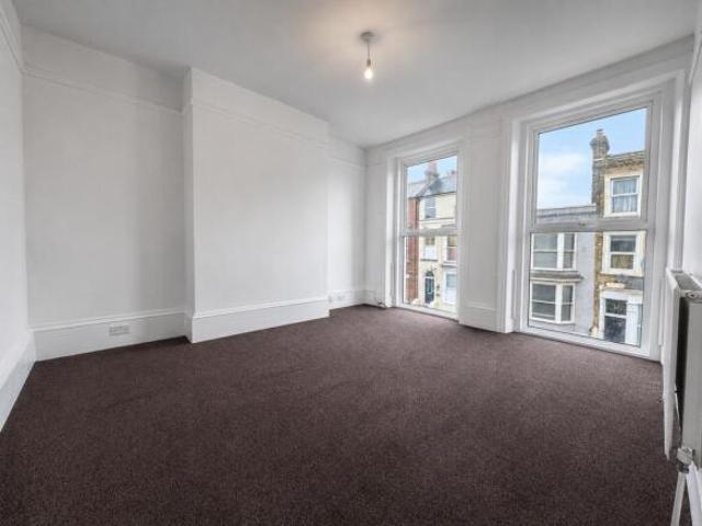 Flat for rent in Cliftonville West, Acol