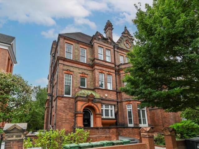 Flat for rent in Cat Hill, England