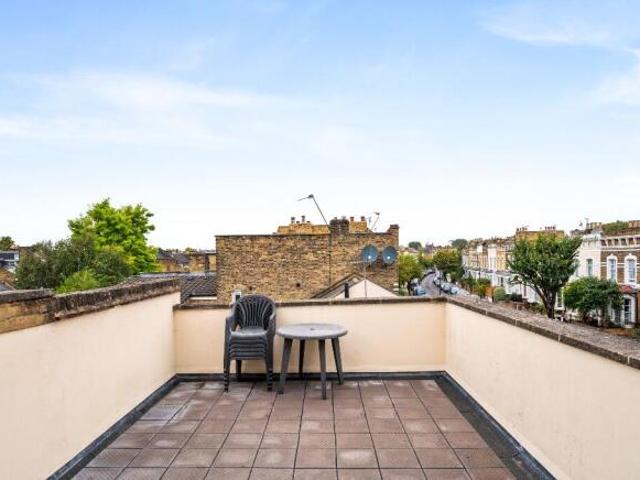 Flat for rent in Cat Hill