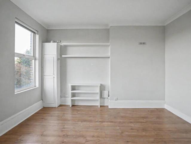 Flat for rent in Lewisham, Greater London