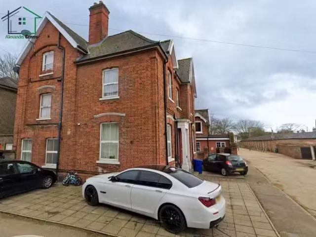 House for rent in Ewens Farm, Golden Valley