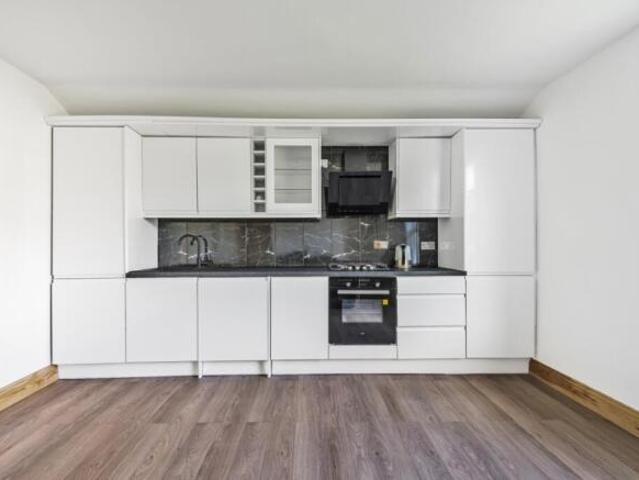 Flat for rent in Ealing, Greater London