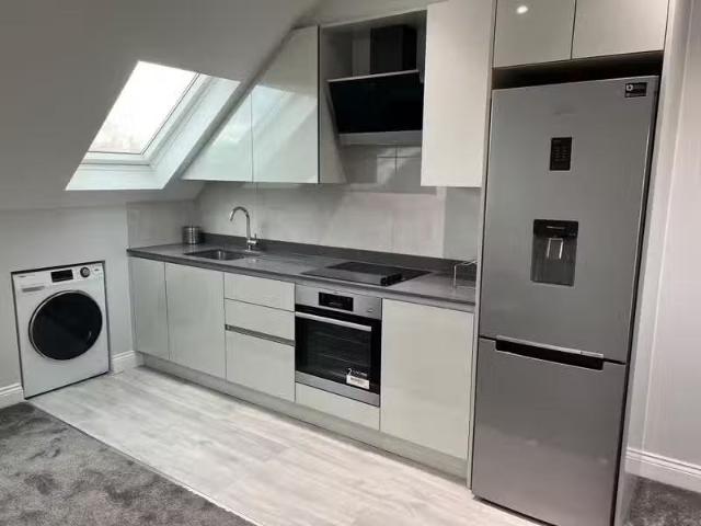 House for rent in Burnt Oak, Greater London