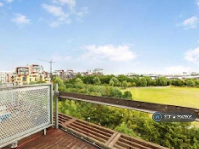 Flat for rent in Cat Hill