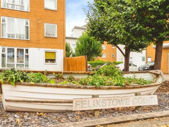 Flat for rent in Cat Hill