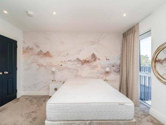 Flat for rent in Cat Hill