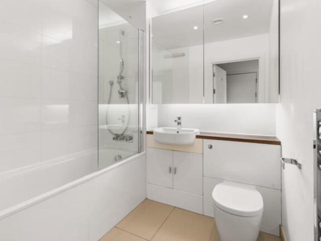 Flat for rent in Cat Hill