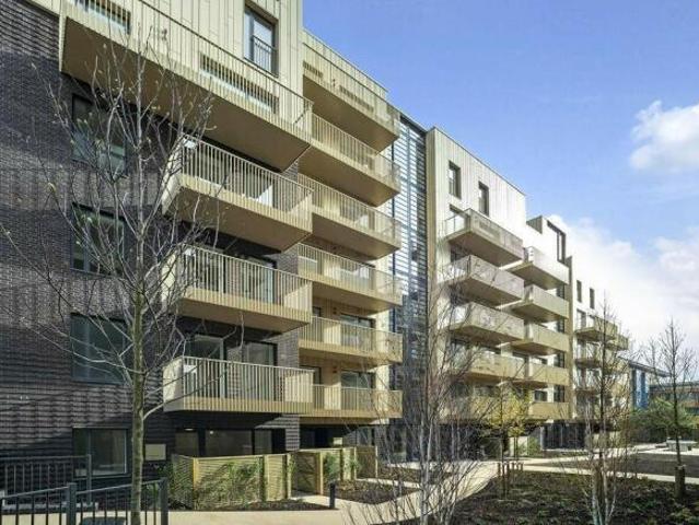 Flat for rent in Cat Hill
