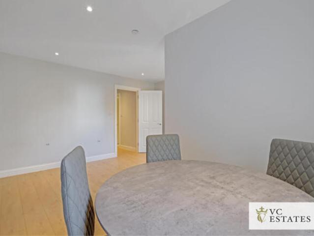 Flat for rent in South Hackney, Greater London