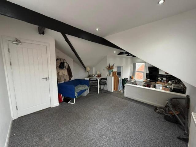 Flat for rent in Dutton, Cheshire
