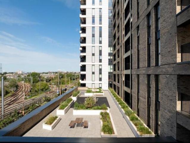 Flat for rent in Cat Hill
