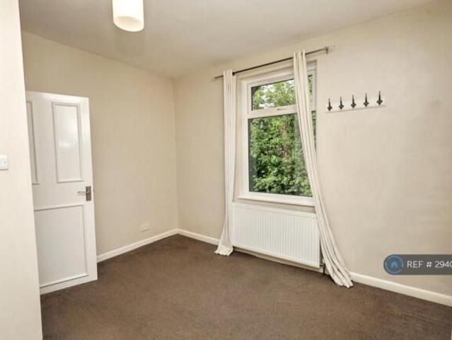 Flat for rent in Cat Hill