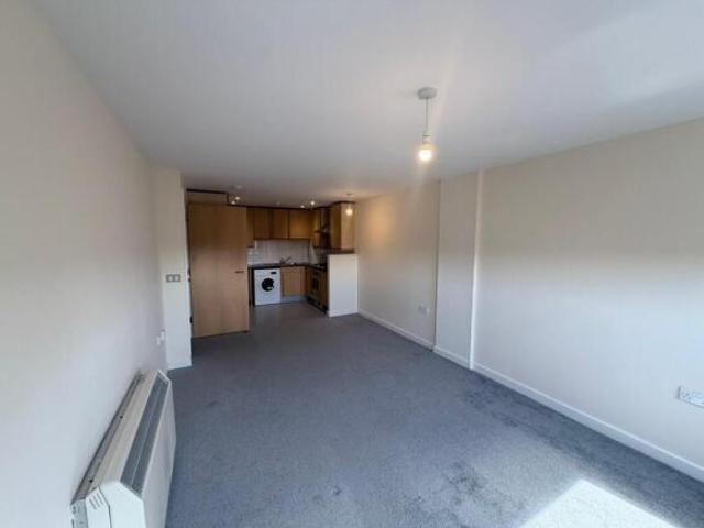 Flat for rent in Cat Hill