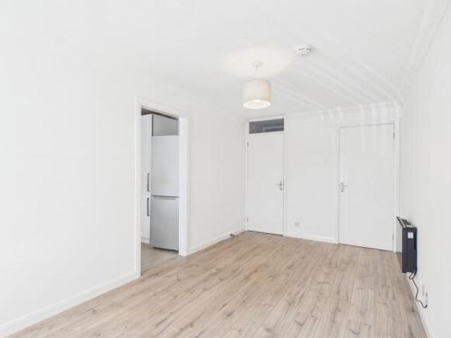 Maisonette for rent in Fairwater, Wales