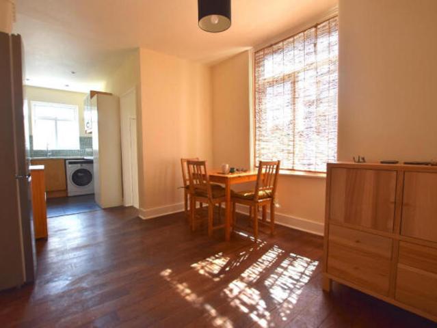 Flat for rent in Cat Hill