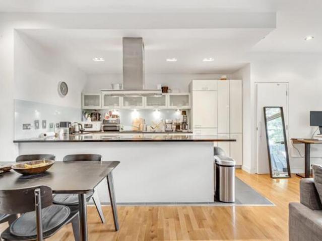 Flat for rent in Cat Hill