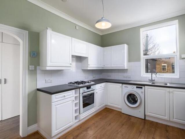 Flat for rent in Cat Hill