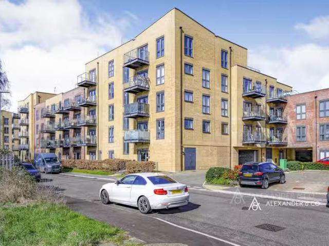 House for rent in Pouchen End, Hertfordshire