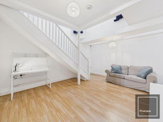 Flat for rent in Cat Hill