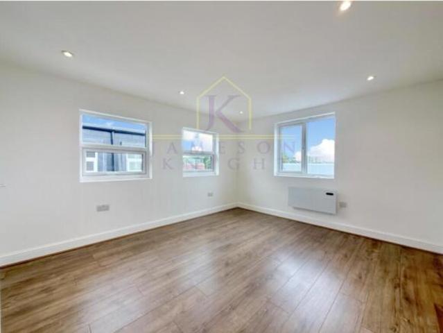 Flat for rent in Tooting, Greater London
