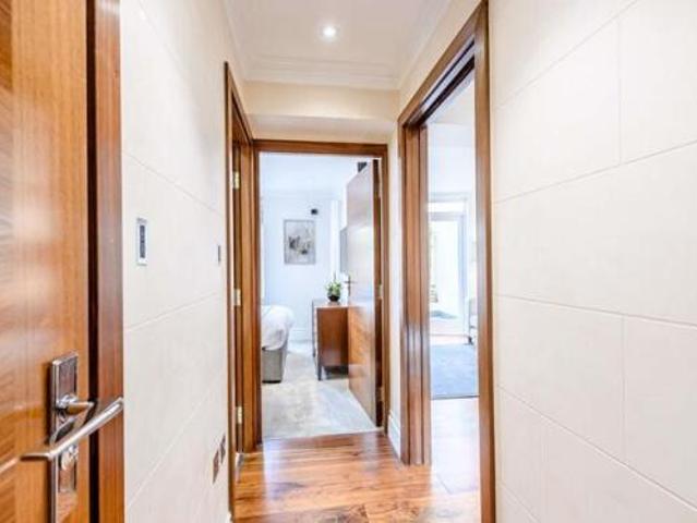 Flat for rent in Cat Hill