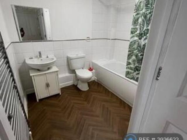 Flat for rent in Cat Hill