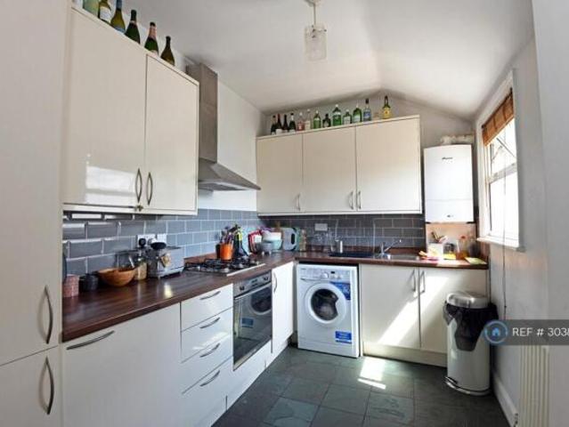 Flat for rent in Cat Hill