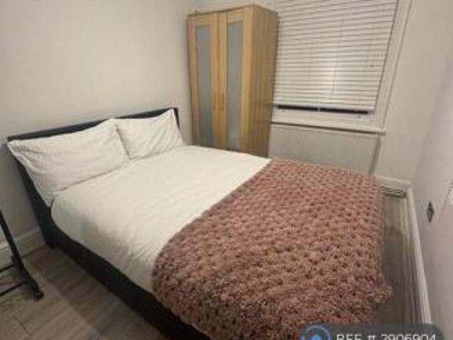 Flat for rent in Cat Hill