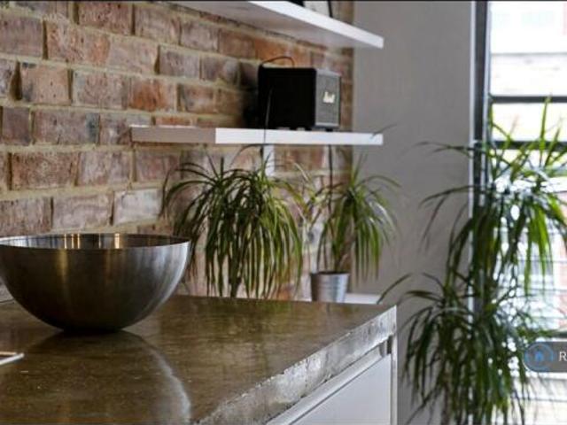 Flat for rent in Cat Hill