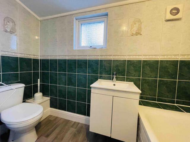 Flat for rent in Cat Hill