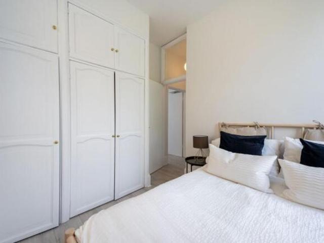 Flat for rent in Cat Hill