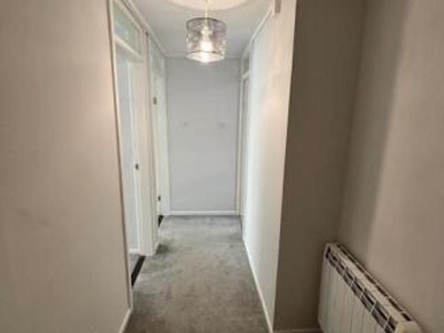 Flat for rent in St Leonards, Barassie