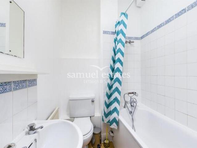 Flat for rent in London Borough of Lambeth, Greater London