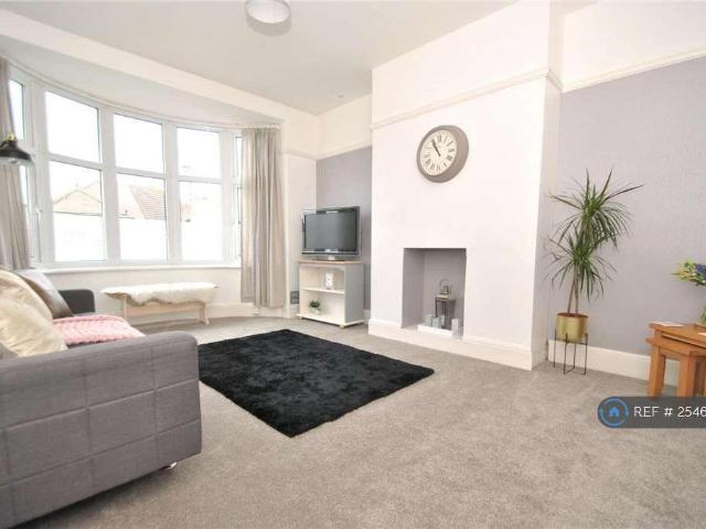 Flat for rent in Sefton