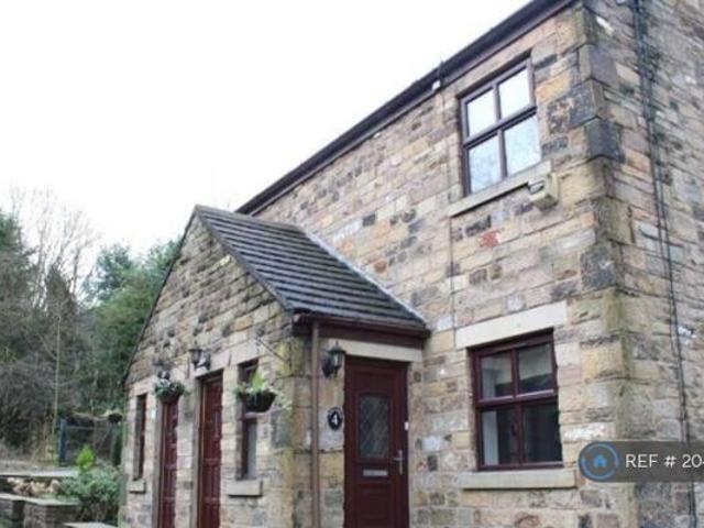 House for rent in Charlestown, Charlesworth