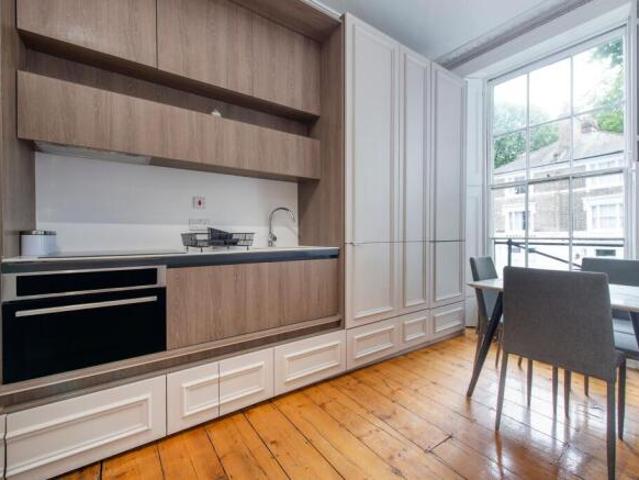 Flat for rent in Cat Hill