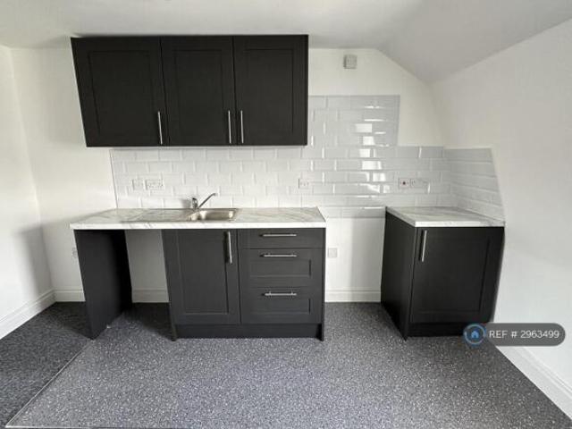 Flat for rent in Cliftonville West, Acol