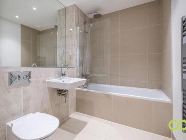Flat for rent in Woolwich, Greater London