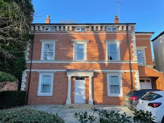 House for rent in Carterhatch, Greater London