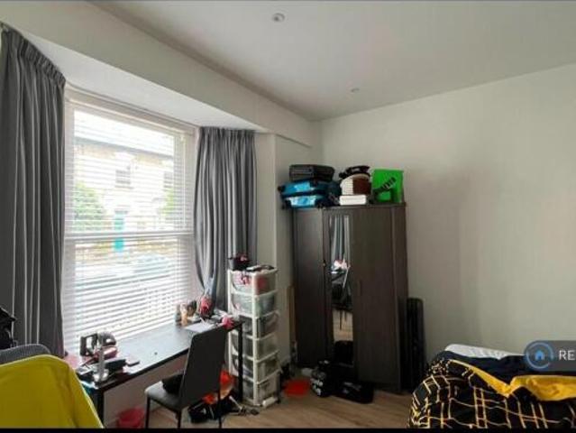 Flat for rent in Cat Hill