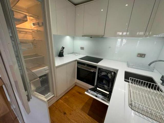 Flat for rent in Cat Hill