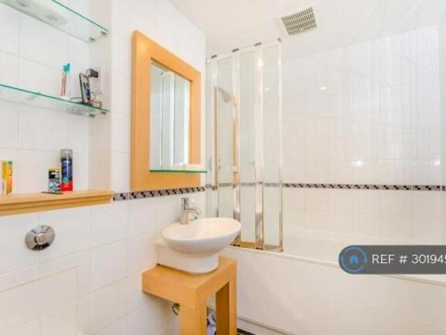 Flat for rent in Cat Hill