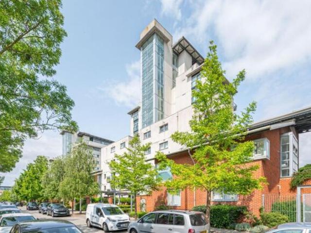 Flat for rent in Thamesmead, Greater London