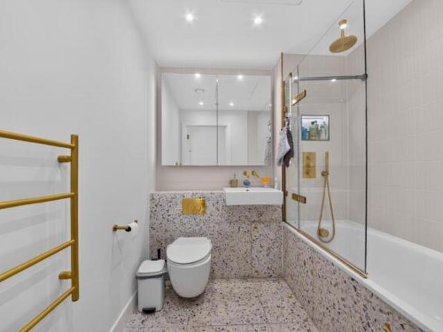 Flat for rent in Central, Heathlands